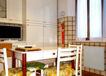 Cucina primo piano - Villa a Schiera Serra de' Conti - foto 4