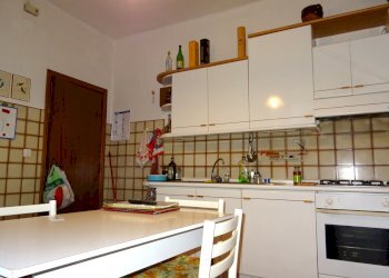 Cucina primo piano - Villa a Schiera Serra de' Conti - foto 5