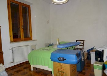 Camera 2 - piano terra - Villa a Schiera Serra de' Conti - foto 27