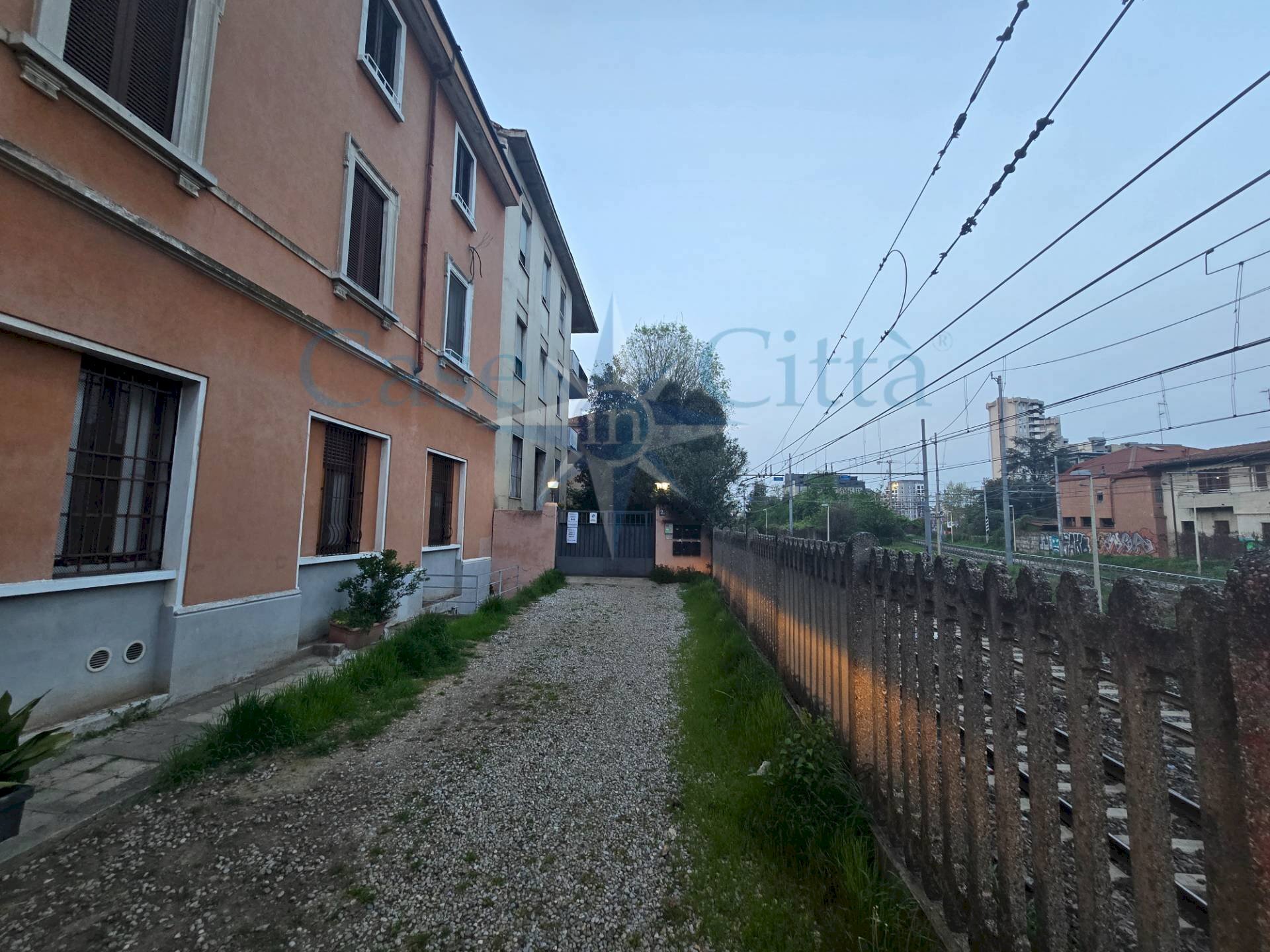 Parking space Via Dario Papa, Milano (neighborhood Maggiolina) - photo 1