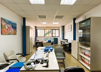 interno - Locale Commerciale Via delle Petunie 3, Modugno - foto 14