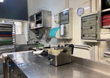 Shop Via Alfonso Lamarmora, Milano - photo 26