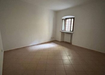 Stanza non arredata - Four-room apartment piazza Santa Maria Maggiore, Mondovì - photo 10