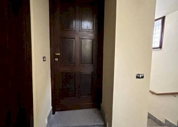 Interno palazzo - Four-room apartment piazza Santa Maria Maggiore, Mondovì - photo 11