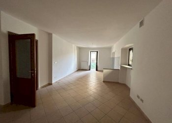 Stanza non arredata - Four-room apartment piazza Santa Maria Maggiore, Mondovì - photo 1