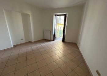 Stanza non arredata - Four-room apartment piazza Santa Maria Maggiore, Mondovì - photo 2