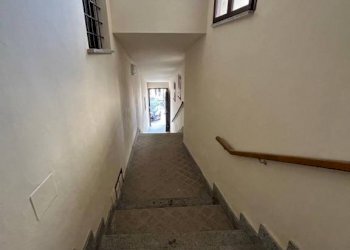 Interno palazzo - Four-room apartment piazza Santa Maria Maggiore, Mondovì - photo 5