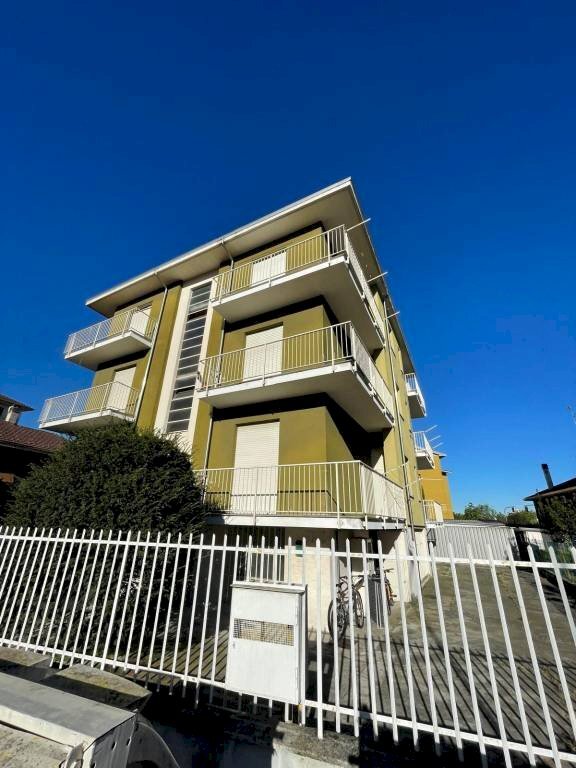 ext - Stable - Palace via Gioacchino Rossini, 4, Valenza - photo 2