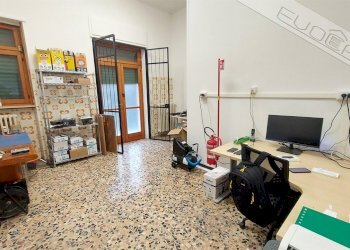 Negozio Via Caduti per la Libertà , Pinasca - foto 7