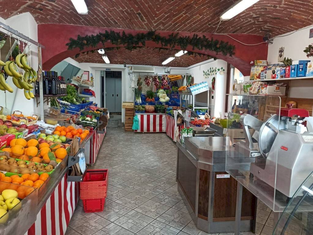 Interno non residenziale - Alimentari - Gastronomia via San Pietro, 103, Ciriè - foto 2