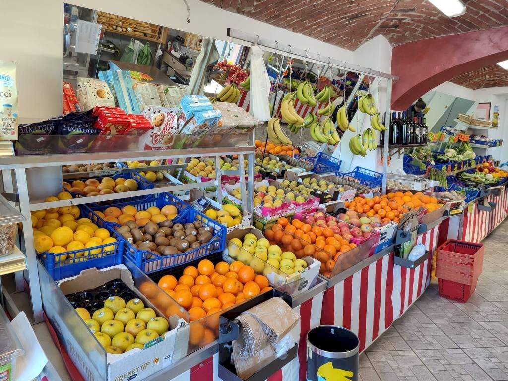 Interno non residenziale - Alimentari - Gastronomia via San Pietro, 103, Ciriè - foto 3