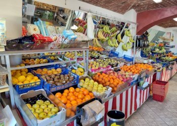 Interno non residenziale - Alimentari - Gastronomia via San Pietro, 103, Ciriè - foto 3