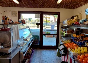 Interno non residenziale - Alimentari - Gastronomia via San Pietro, 103, Ciriè - foto 5