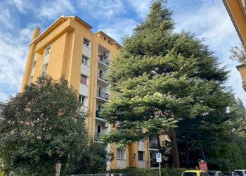 Facciata - Bilocale Bologna (zona Bolognina) - foto 1