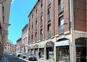 Shop Busto Arsizio - photo 2