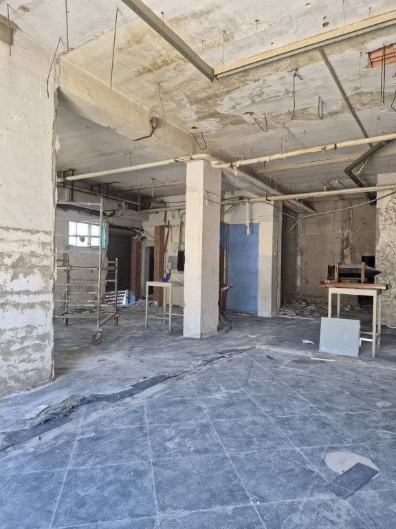 Interno non residenziale - Negozio corso Domenico Riccardi, Cercola - foto 3