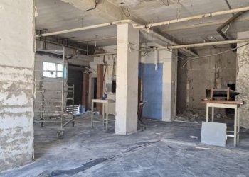 Interno non residenziale - Negozio corso Domenico Riccardi, Cercola - foto 3