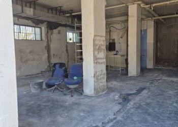 Interno non residenziale - Negozio corso Domenico Riccardi, Cercola - foto 4