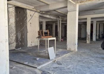 Interno non residenziale - Negozio corso Domenico Riccardi, Cercola - foto 12