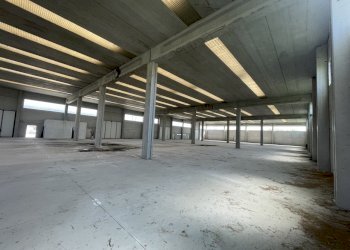 IMG_3342.jpeg - Magazzino Via delle Barazzine 9, Pieve Porto Morone - foto 8