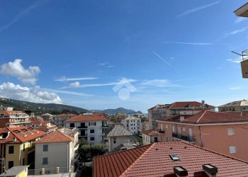 Three-room apartment Via matteotti, Lavagna - photo 1