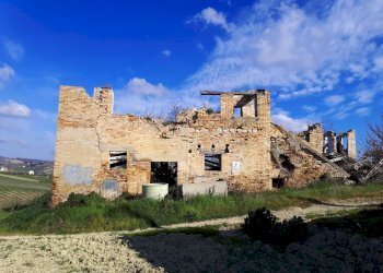 Rustico Appignano del Tronto - foto 9