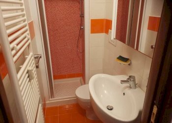 Bagno - Monolocale via San Grato, 50, Viola - foto 4