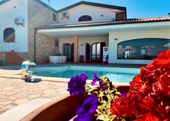 Unknown.jpeg - Villa Livorno - foto 1