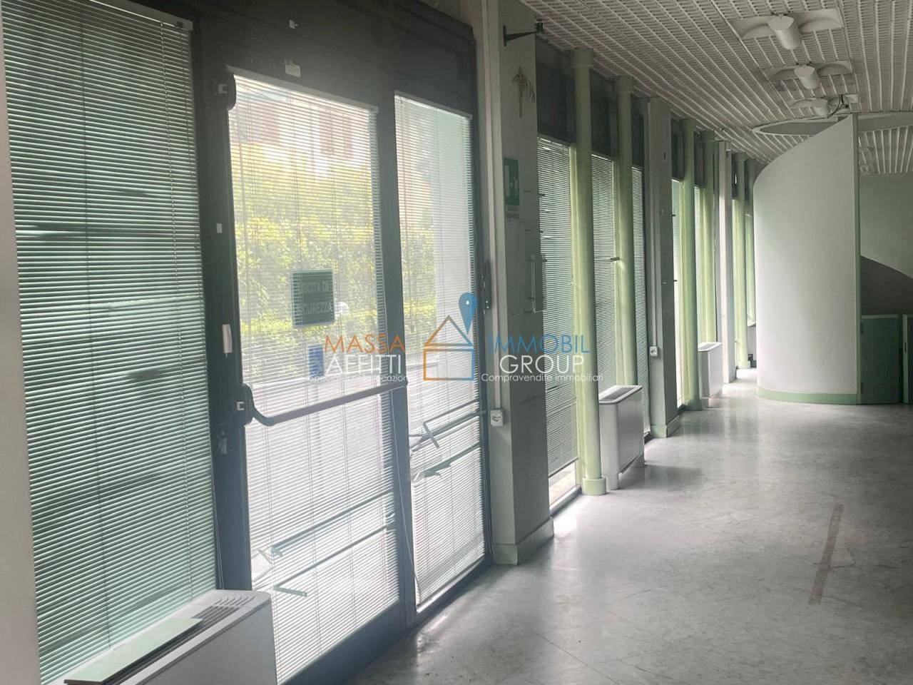 WhatsApp Image 2024-04-23 at 16.08.29 (1).jpeg - Locale Commerciale Viale Roma 183, Massa - foto 2