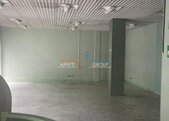 WhatsApp Image 2024-04-23 at 16.08.30 (2).jpeg - Locale Commerciale Viale Roma 183, Massa - foto 6