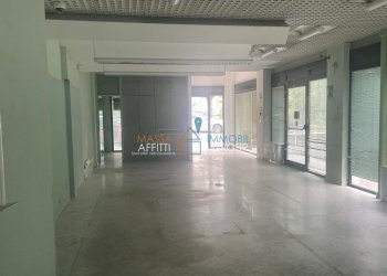 WhatsApp Image 2024-04-23 at 16.08.30 (8).jpeg - Locale Commerciale Viale Roma 183, Massa - foto 12