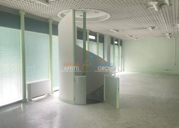 WhatsApp Image 2024-04-23 at 16.08.30 (1).jpeg - Locale Commerciale Viale Roma 183, Massa - foto 16