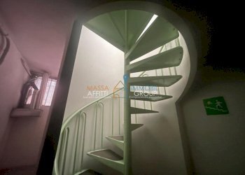 WhatsApp Image 2024-04-23 at 16.08.30 (17).jpeg - Locale Commerciale Viale Roma 183, Massa - foto 18