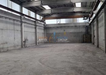 WhatsApp Image 2024-04-18 at 15.27.30 (1).jpeg - Locale Commerciale Via Longobarda 19, Massa - foto 1