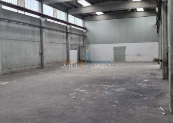 WhatsApp Image 2024-04-18 at 15.27.30 (5).jpeg - Locale Commerciale Via Longobarda 19, Massa - foto 5