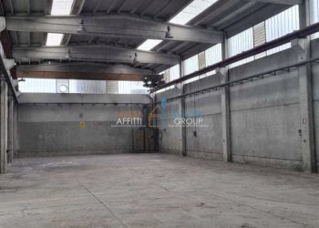 WhatsApp Image 2024-04-18 at 15.27.30.jpeg - Locale Commerciale Via Longobarda 19, Massa - foto 6