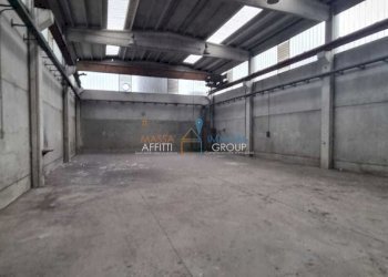 WhatsApp Image 2024-04-18 at 15.27.31 (2).jpeg - Locale Commerciale Via Longobarda 19, Massa - foto 8