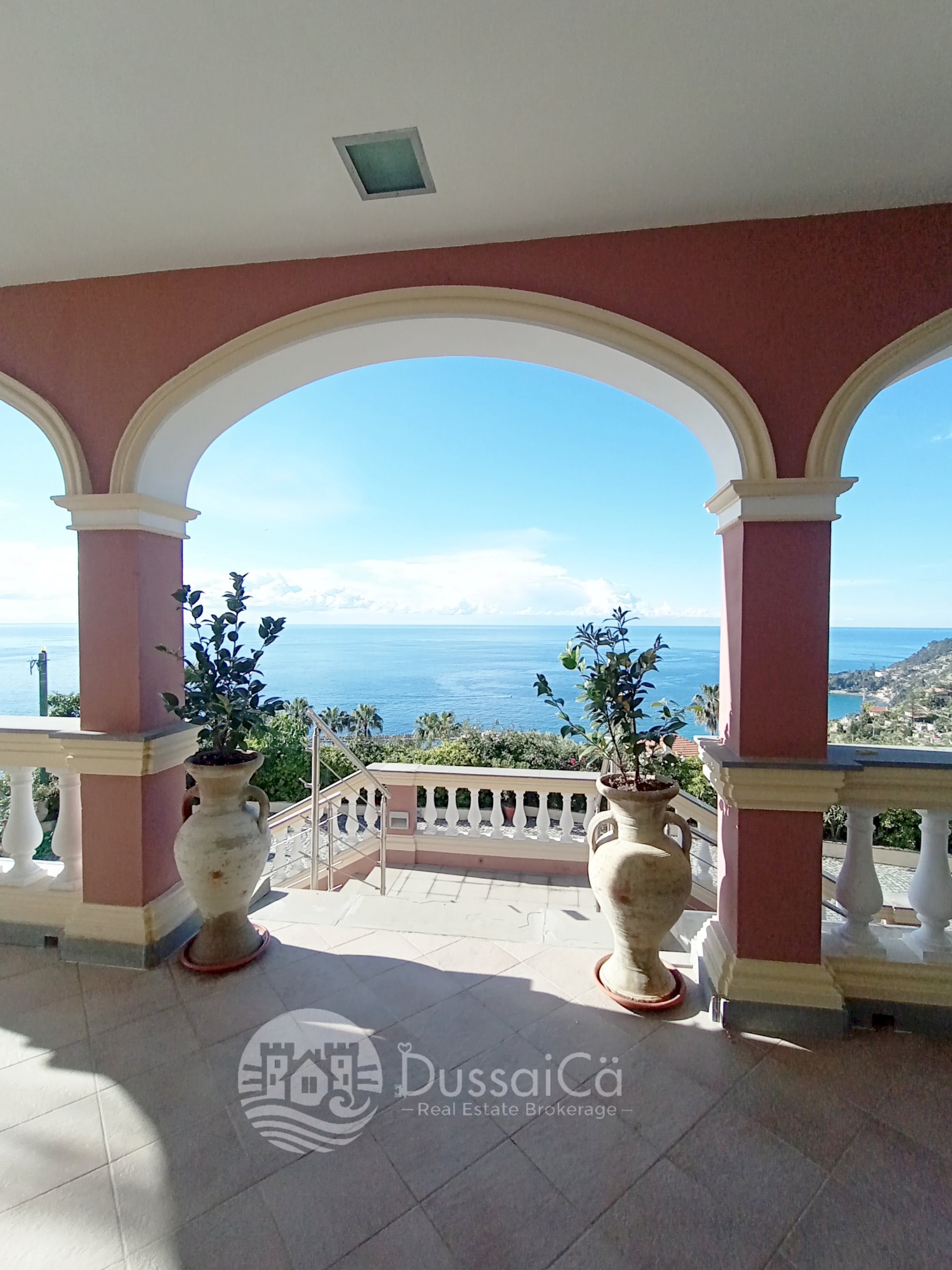 Portico - Villa strada termini, snc, Ospedaletti - foto 1