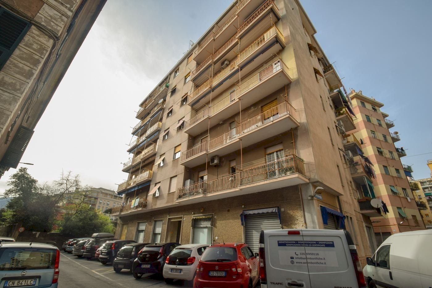 Locale Commerciale Via alla Chiesa di Pra', Genova (zona Palmaro) - foto 2