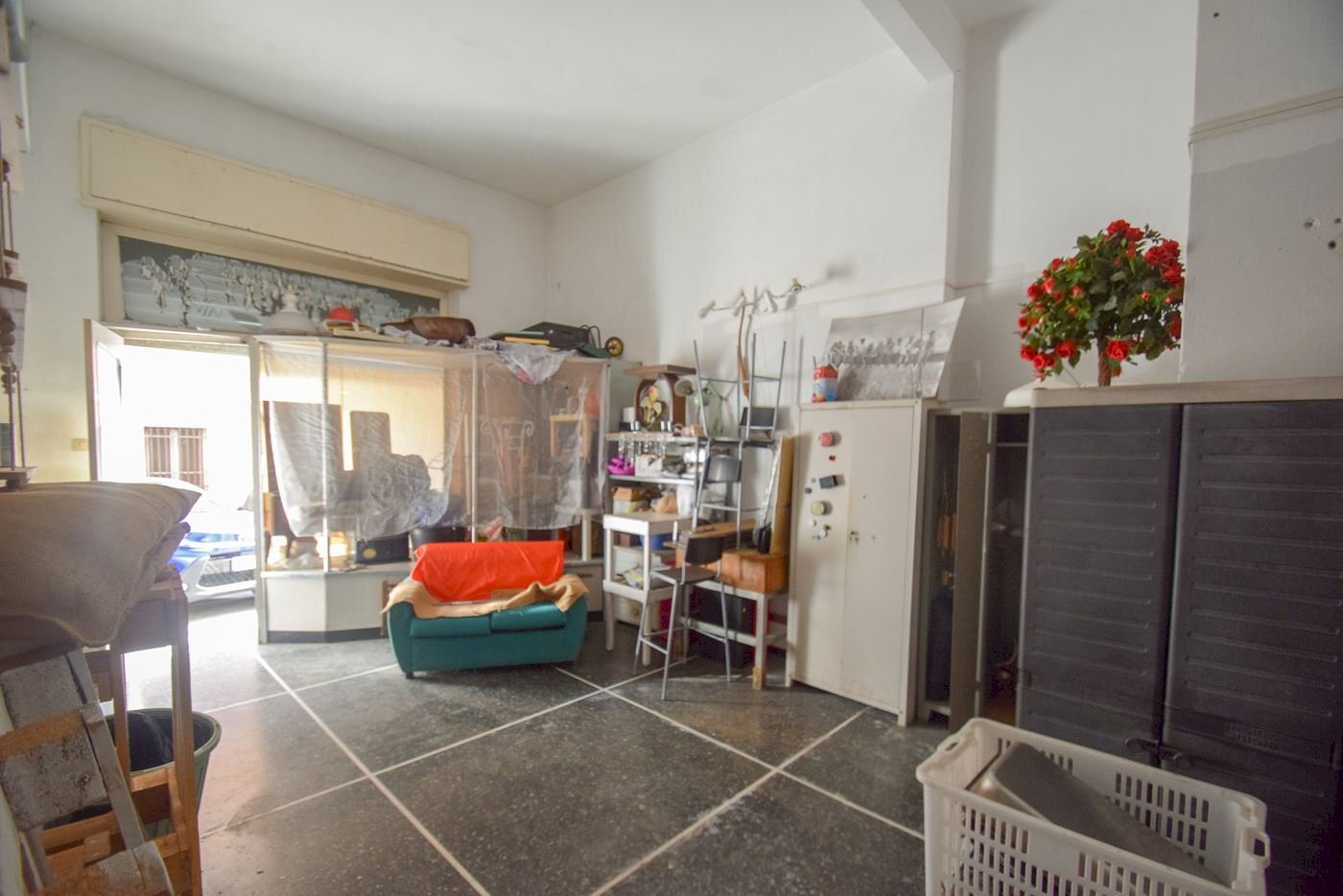 Locale Commerciale Via alla Chiesa di Pra', Genova (zona Palmaro) - foto 3