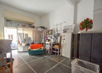 Locale Commerciale Via alla Chiesa di Pra', Genova (zona Palmaro) - foto 3