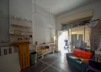 Locale Commerciale Via alla Chiesa di Pra', Genova (zona Palmaro) - foto 4