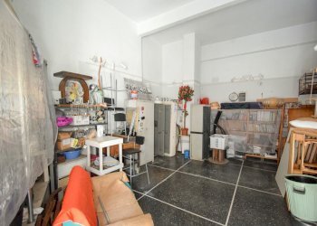 Locale Commerciale Via alla Chiesa di Pra', Genova (zona Palmaro) - foto 5