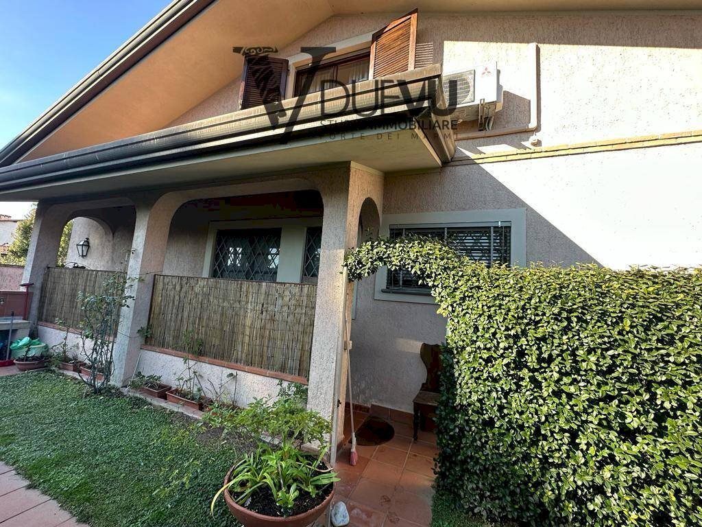 Independent house Via Firenze, Forte dei Marmi - photo 1