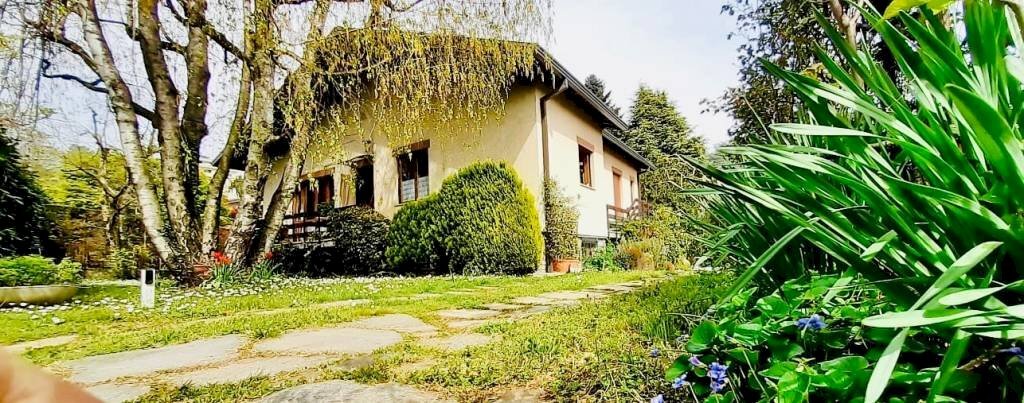 Giardino - Villa via Montello, 72, Varese - foto 1