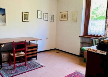 Stanza arredata - Villa via Montello, 72, Varese - foto 9