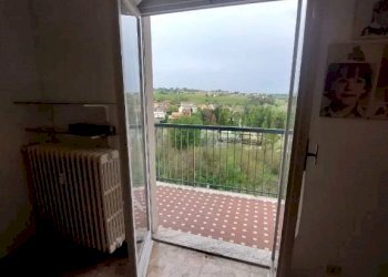 Stanza non arredata - Appartamento strada Gorra, Costigliole d'Asti - foto 2