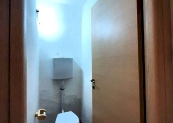 Bagno - Negozio via Alberto De Simoni, 39, Sondrio - foto 5