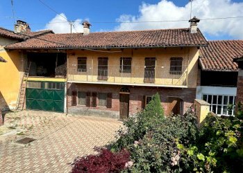 Facciata - Rustico via Saluzzo, Villanova Solaro - foto 1