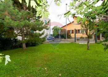 Building land VIA SILVIO PELLICO, 35
Grugliasco, Grugliasco - photo 5